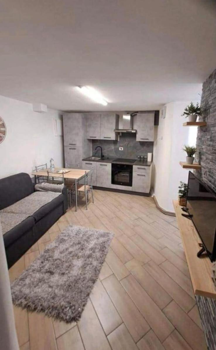 메차노 Casa Jasmina 아파트 외부 사진